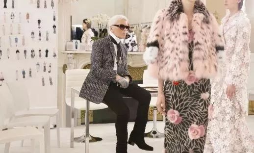 澳门游戏官网一代大师老佛爷Karl Lagerfeld！Chanel、Fendi(图1)