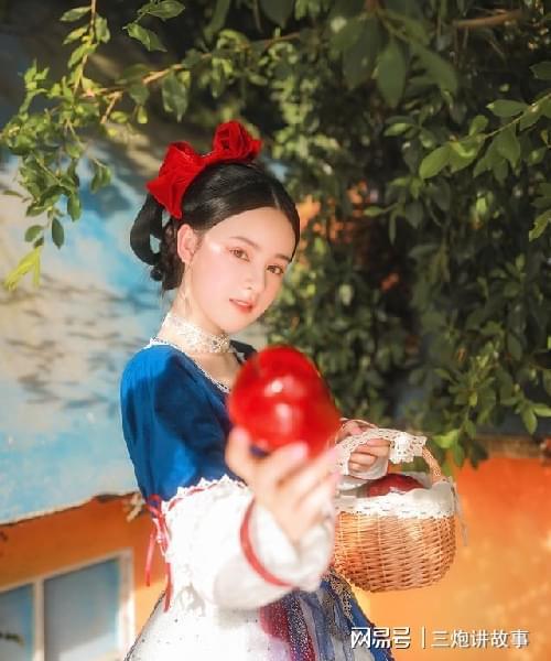 澳门最新网站游戏当传统服饰遇上童话网友：这就是迪士尼在逃的中国公主(图12)