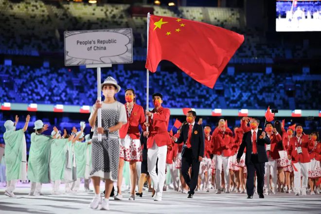 澳门游戏APP下载奥运会开幕式上中国队的礼服“刷屏”了是哪所高校设计的？(图1)