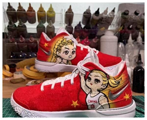 澳门最新网站游戏中国女篮国手李梦为亚运会定制的球鞋由诸暨画手设计(图3)