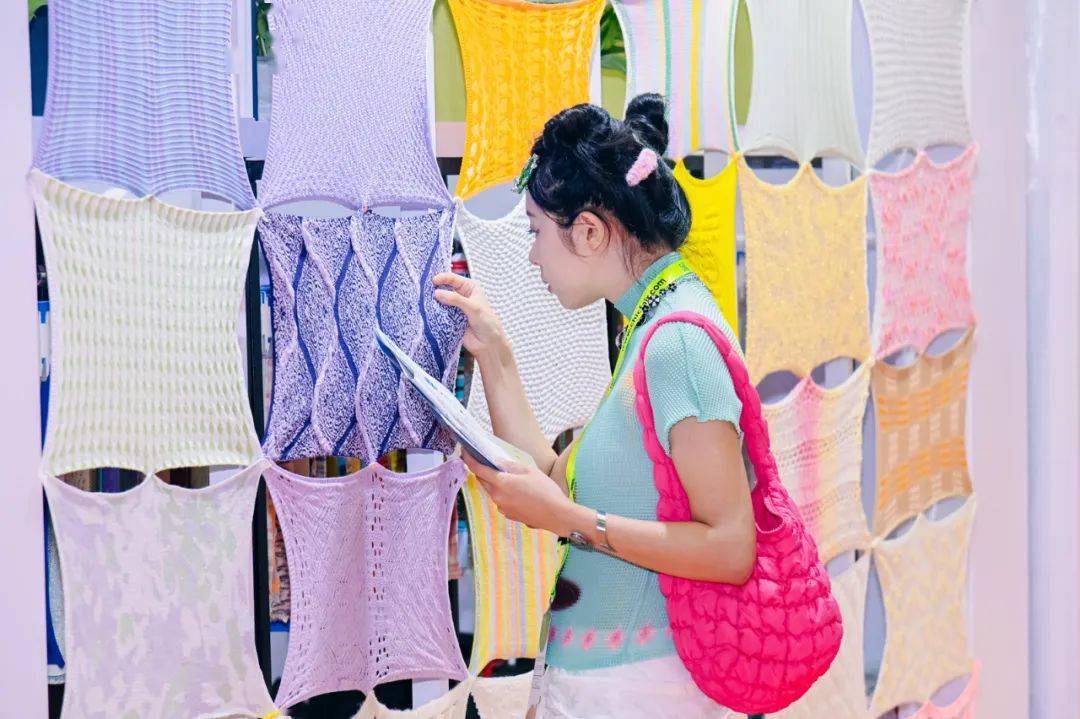 澳门游戏APP下载头条中国纺织现代化体系及创新成果倍受全球关注2023中国纺织工(图27)