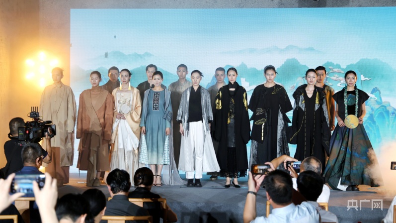 澳门最新网站游戏第二届全国宋韵服装时尚设计大赛在杭州启动(图2)