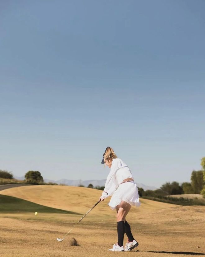 澳门游戏官网「Golf Core」如何革新高尔夫穿搭美学？(图3)