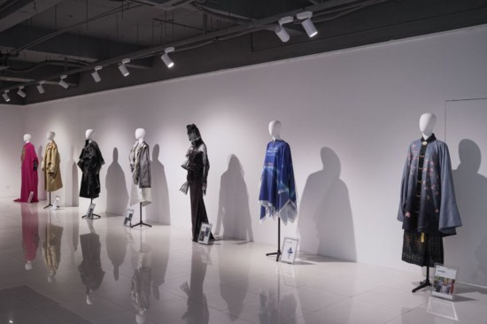 澳门游戏APP下载中国服装设计作品展在深圳福田美术馆开幕(图2)