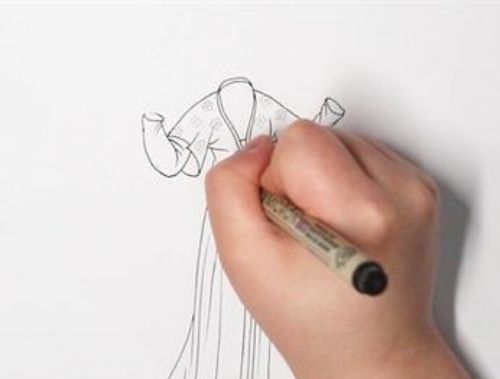 澳门游戏官网漂亮好看的古装裙子简笔画怎么画 带颜色的古装裙子绘制教程(图2)